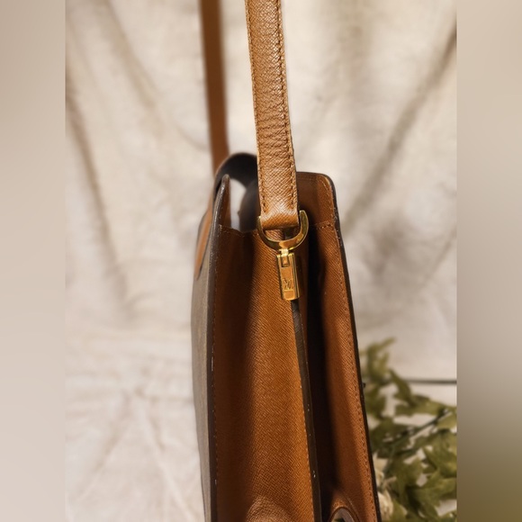 Authentic Louis Vuitton Courcelles shoulder bag - Picture 14 of 16